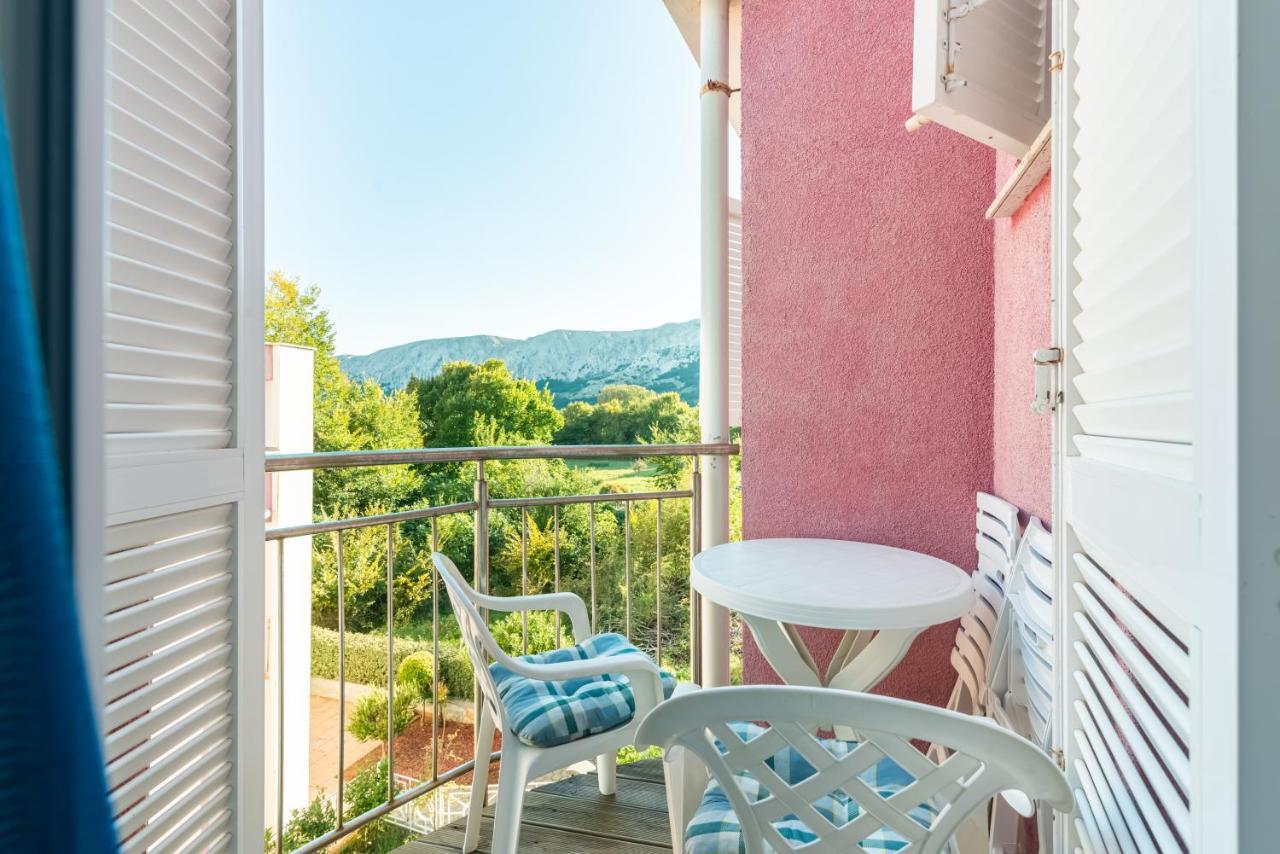 Apartment Mimoza 5, Baska, Krk Buitenkant foto