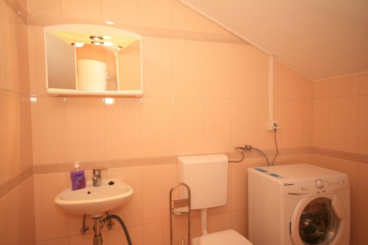 Apartment Mimoza 5, Baska, Krk Buitenkant foto