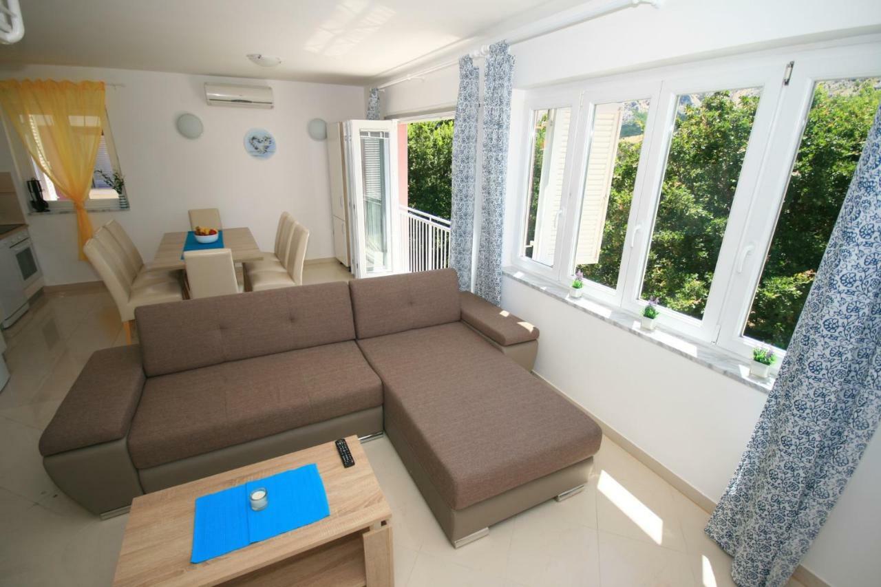 Apartment Mimoza 5, Baska, Krk Buitenkant foto